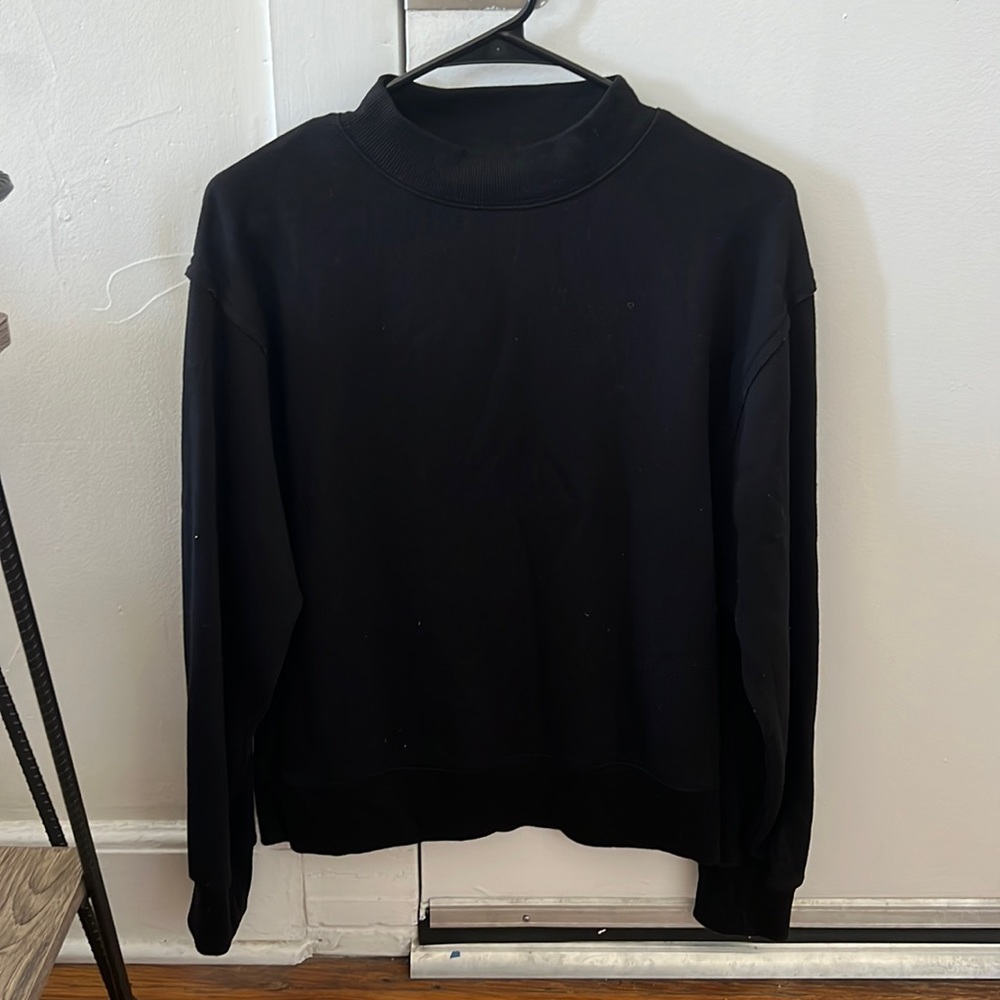 Alo Black Crewneck